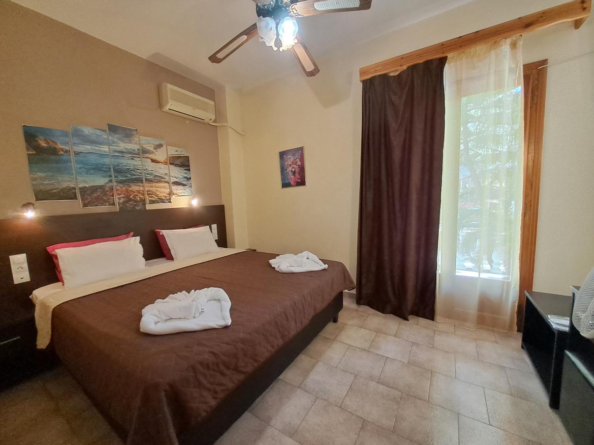 Gorgona Hotel Patitiri  Ngoại thất bức ảnh