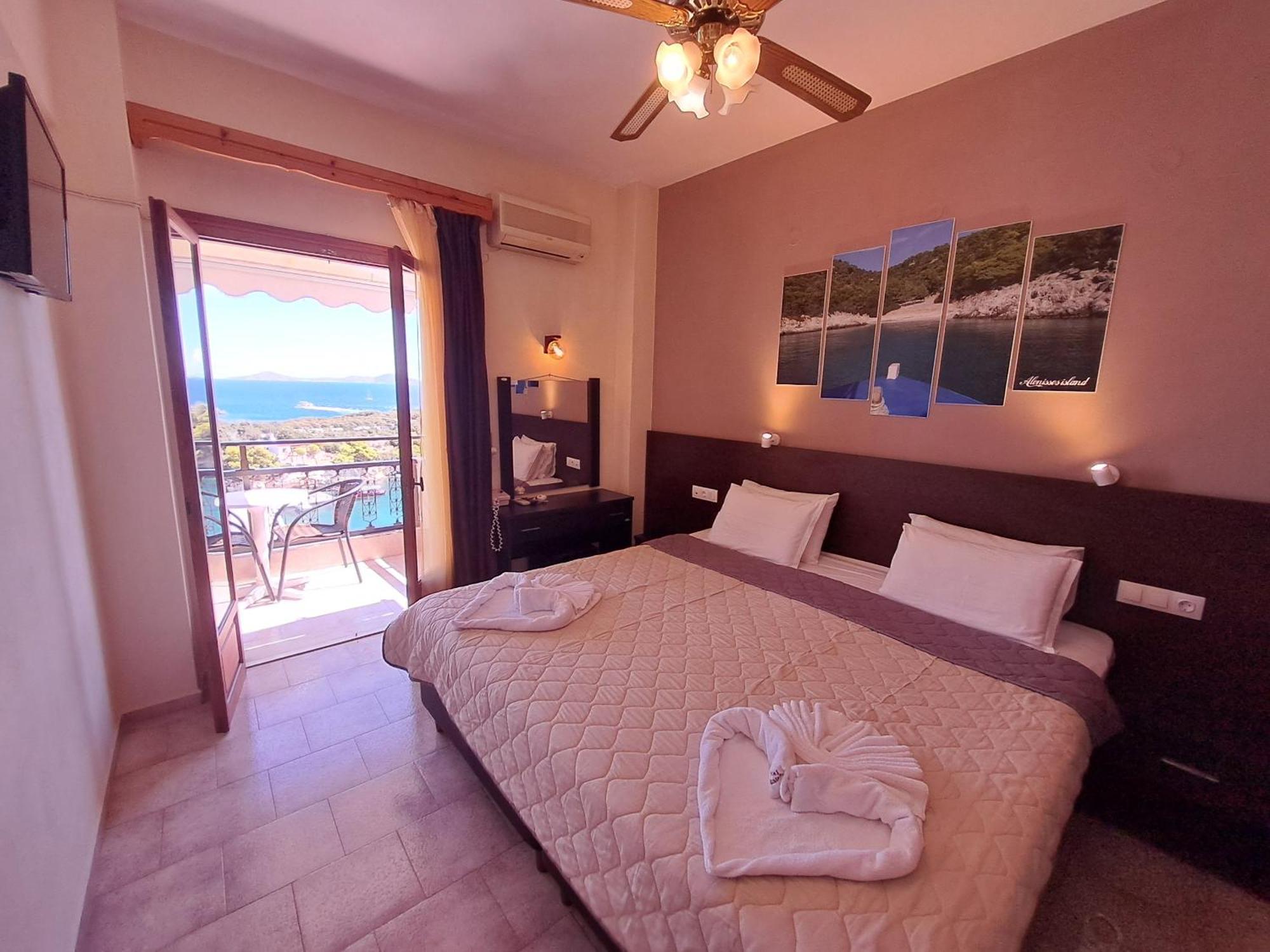 Gorgona Hotel Patitiri  Ngoại thất bức ảnh