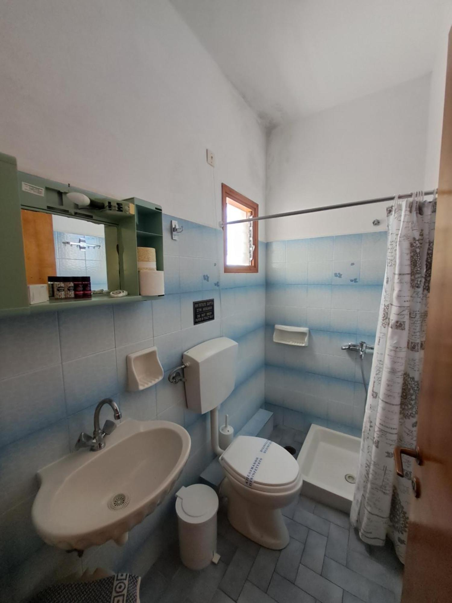 Gorgona Hotel Patitiri  Ngoại thất bức ảnh